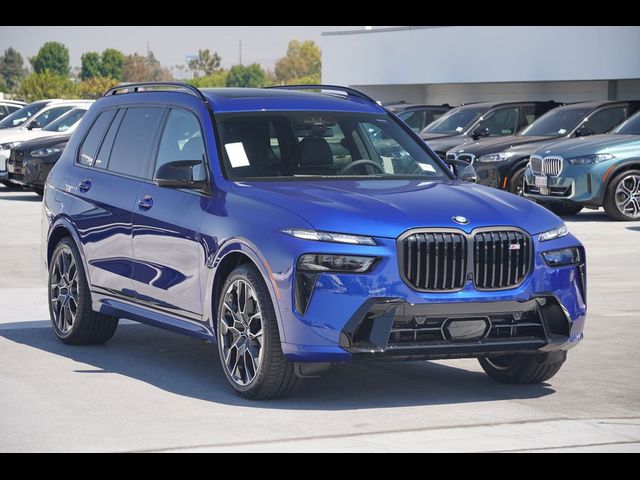 2025 BMW X7 M60i