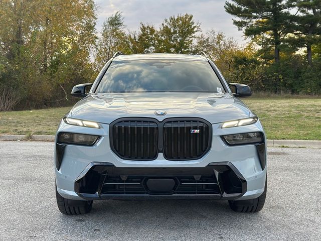 2025 BMW X7 M60i