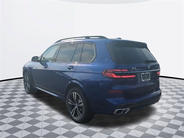 2025 BMW X7 M60i