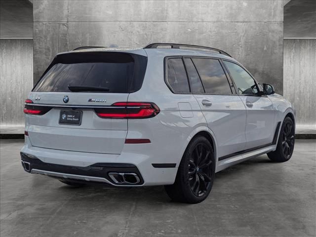 2025 BMW X7 M60i