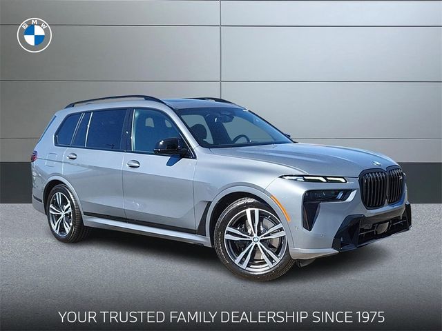 2025 BMW X7 M60i