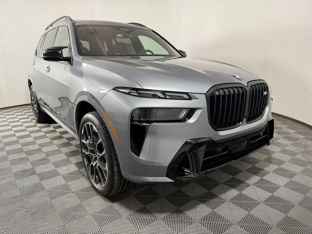 2025 BMW X7 M60i