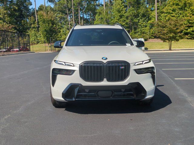 2025 BMW X7 M60i