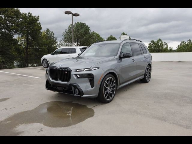 2025 BMW X7 M60i