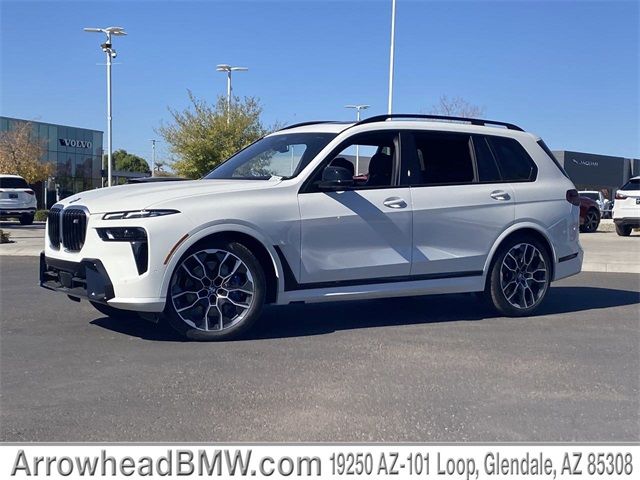 2025 BMW X7 M60i