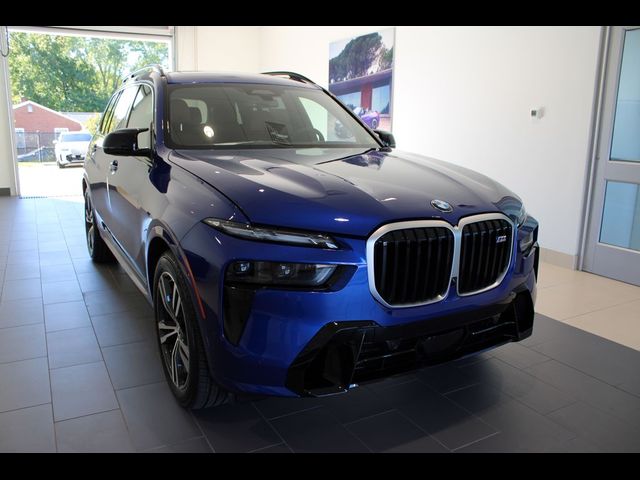 2025 BMW X7 M60i