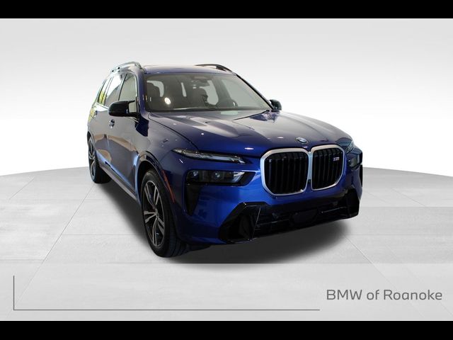 2025 BMW X7 M60i