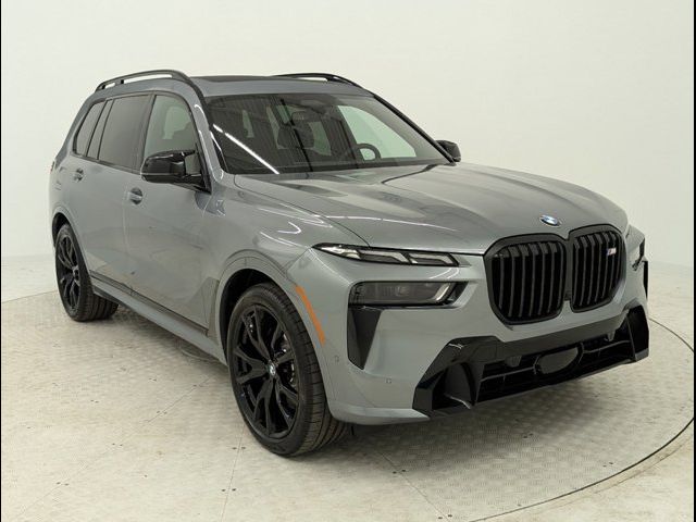 2025 BMW X7 M60i