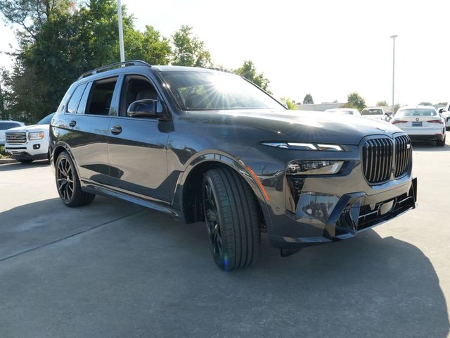 2025 BMW X7 M60i