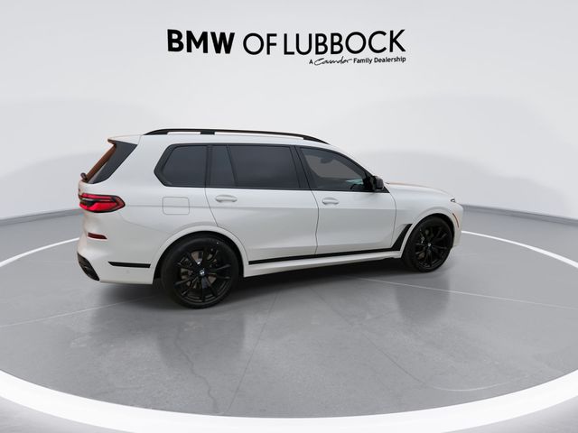 2025 BMW X7 M60i