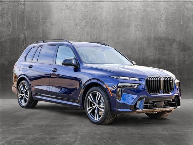 2025 BMW X7 M60i