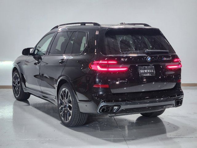 2025 BMW X7 M60i