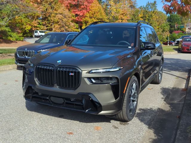 2025 BMW X7 M60i