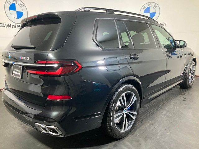 2025 BMW X7 M60i