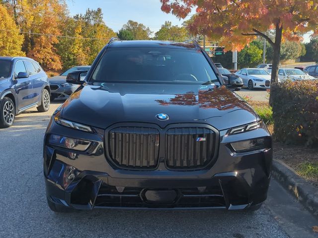 2025 BMW X7 M60i