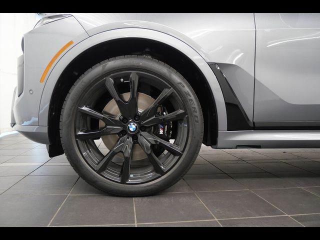 2025 BMW X7 M60i