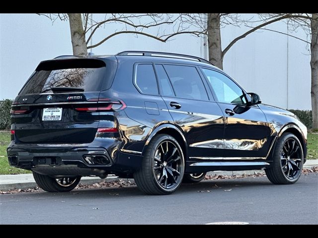 2025 BMW X7 M60i