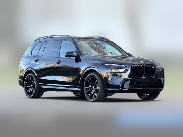 2025 BMW X7 M60i