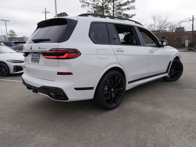 2025 BMW X7 M60i