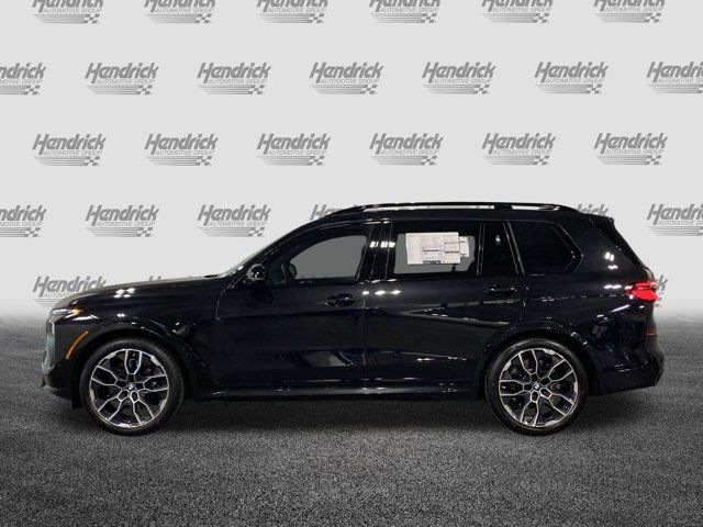 2025 BMW X7 M60i