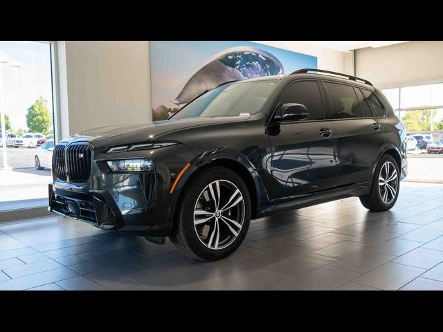 2025 BMW X7 M60i