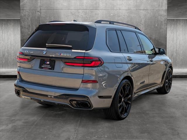 2025 BMW X7 M60i