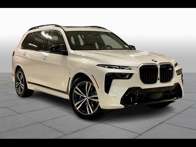 2025 BMW X7 M60i