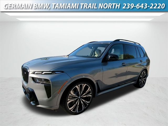 2025 BMW X7 M60i