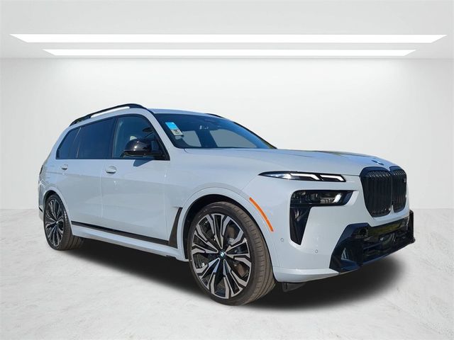 2025 BMW X7 M60i