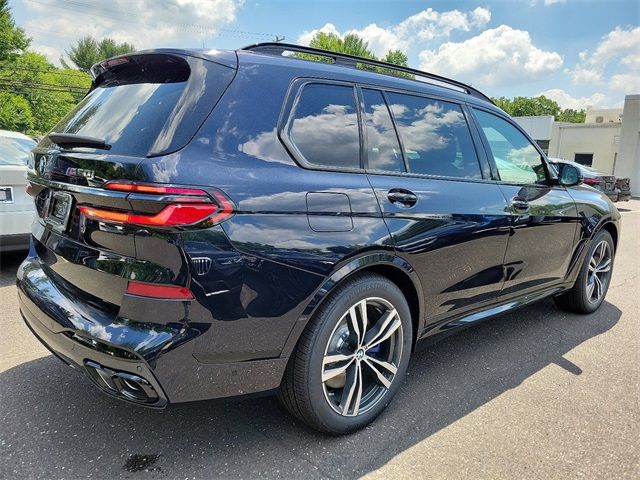 2025 BMW X7 M60i