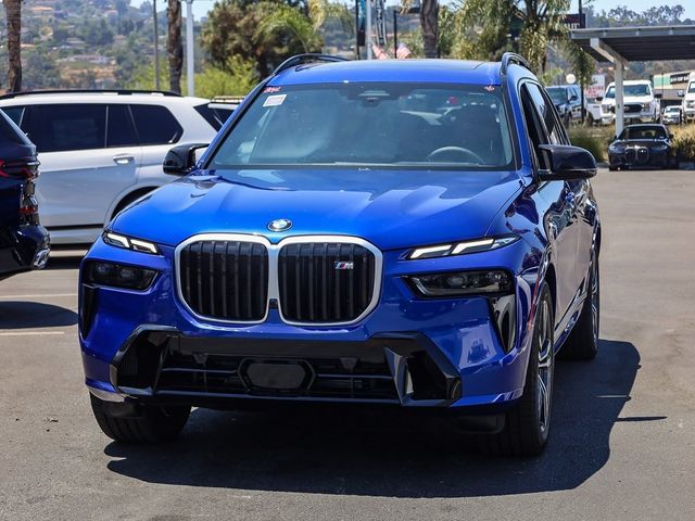 2025 BMW X7 M60i