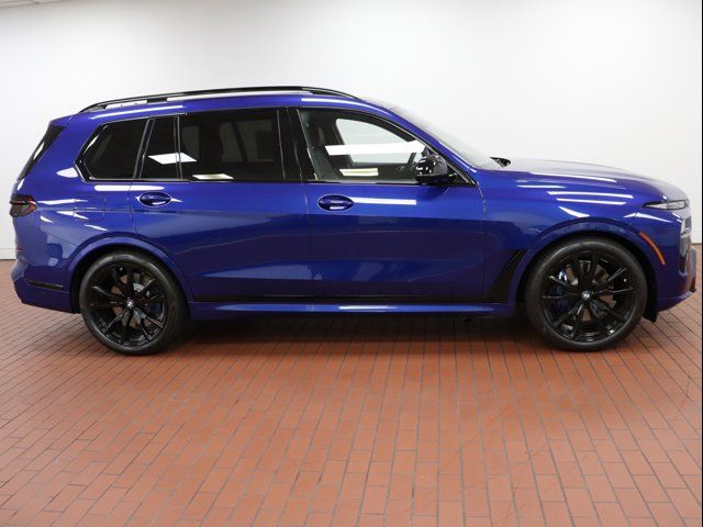 2025 BMW X7 M60i