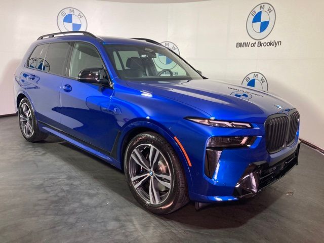 2025 BMW X7 M60i