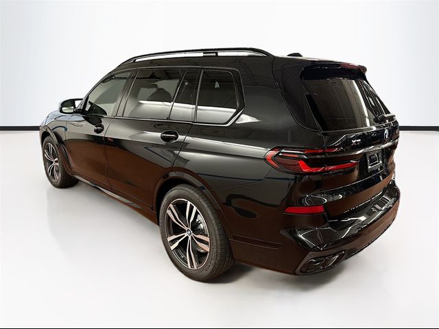 2025 BMW X7 M60i