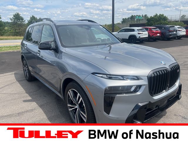 2025 BMW X7 M60i