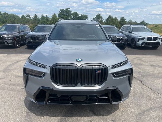 2025 BMW X7 M60i