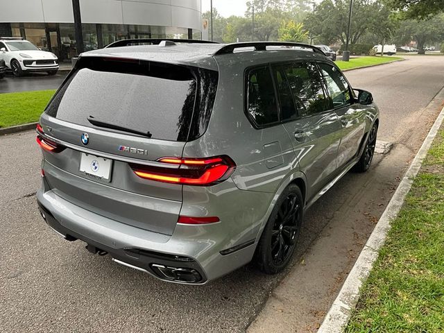 2025 BMW X7 M60i