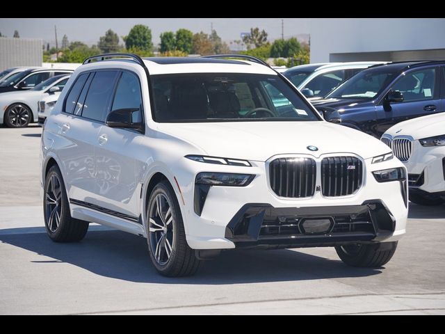 2025 BMW X7 M60i