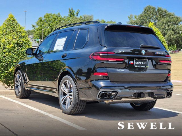 2025 BMW X7 M60i