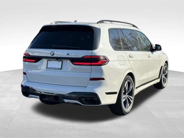 2025 BMW X7 M60i