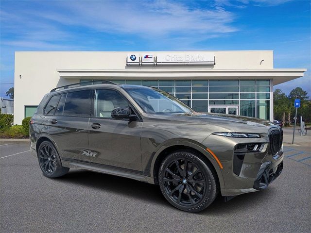 2025 BMW X7 M60i