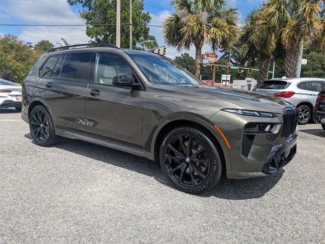 2025 BMW X7 M60i