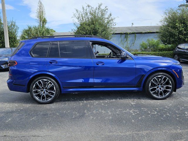 2025 BMW X7 M60i