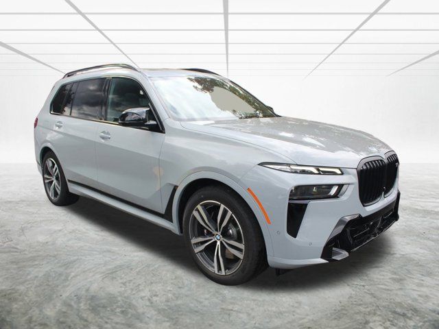 2025 BMW X7 M60i