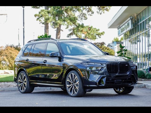 2025 BMW X7 M60i