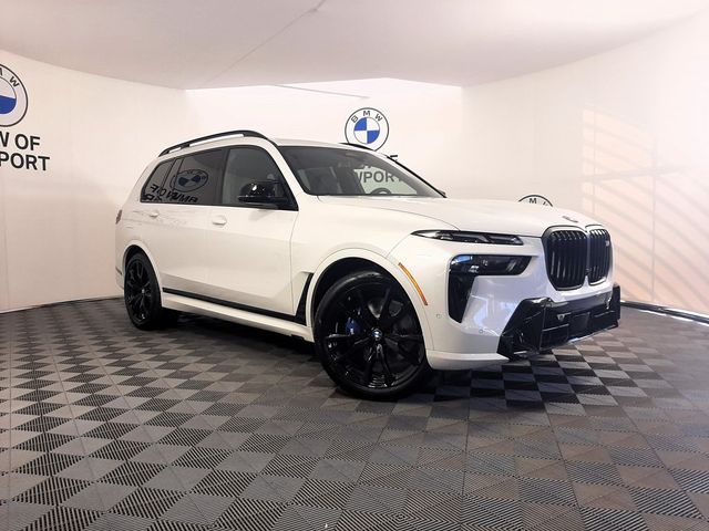 2025 BMW X7 M60i