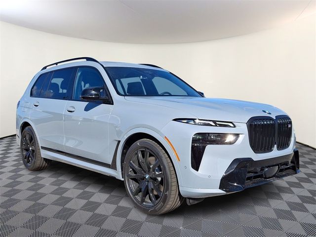 2025 BMW X7 M60i