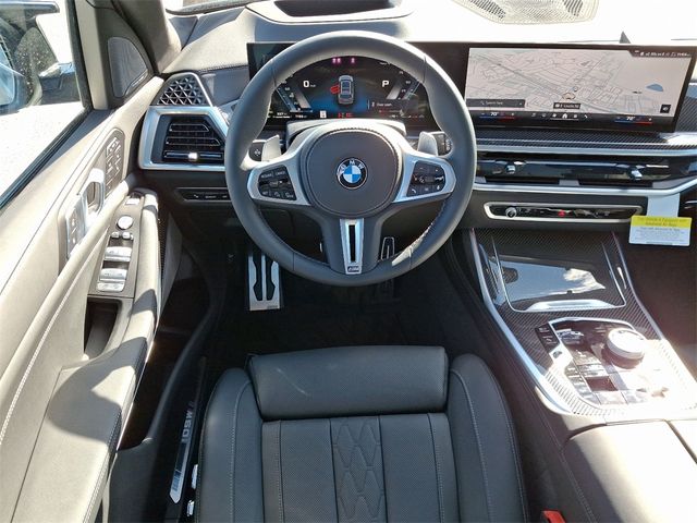 2025 BMW X7 M60i