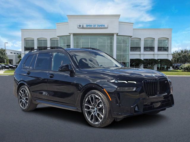 2025 BMW X7 M60i