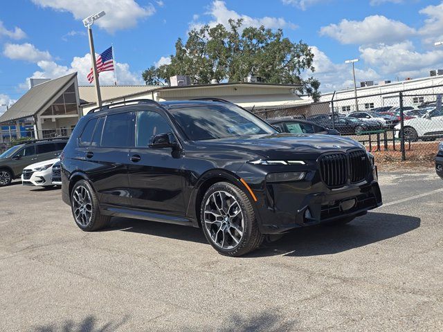 2025 BMW X7 M60i